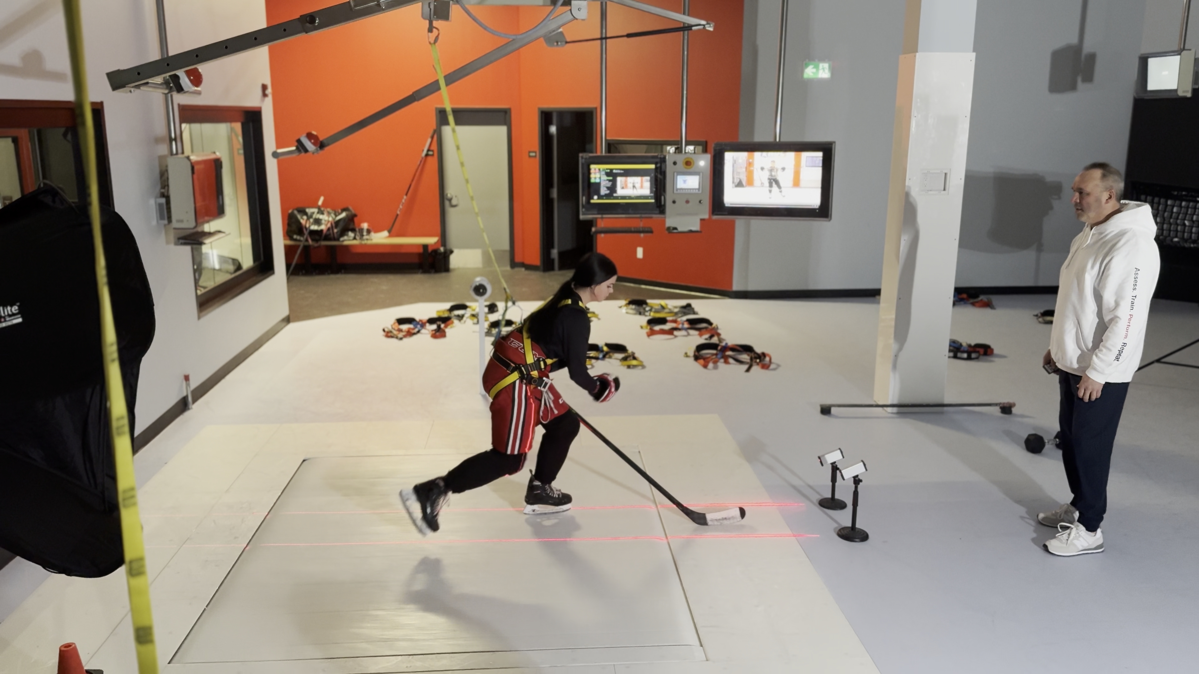 Skating treadmill stride analysis at Hockeyology